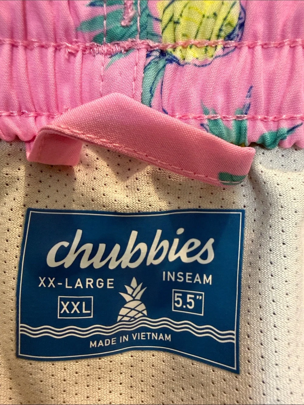Chubbies Men’s XXL Swim Trunks Lot of 2 5.5” Inseam Pineapple Tropical Print